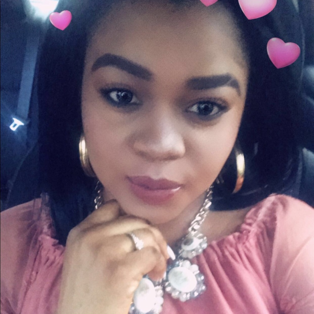 Meet your Posher, Ketsia